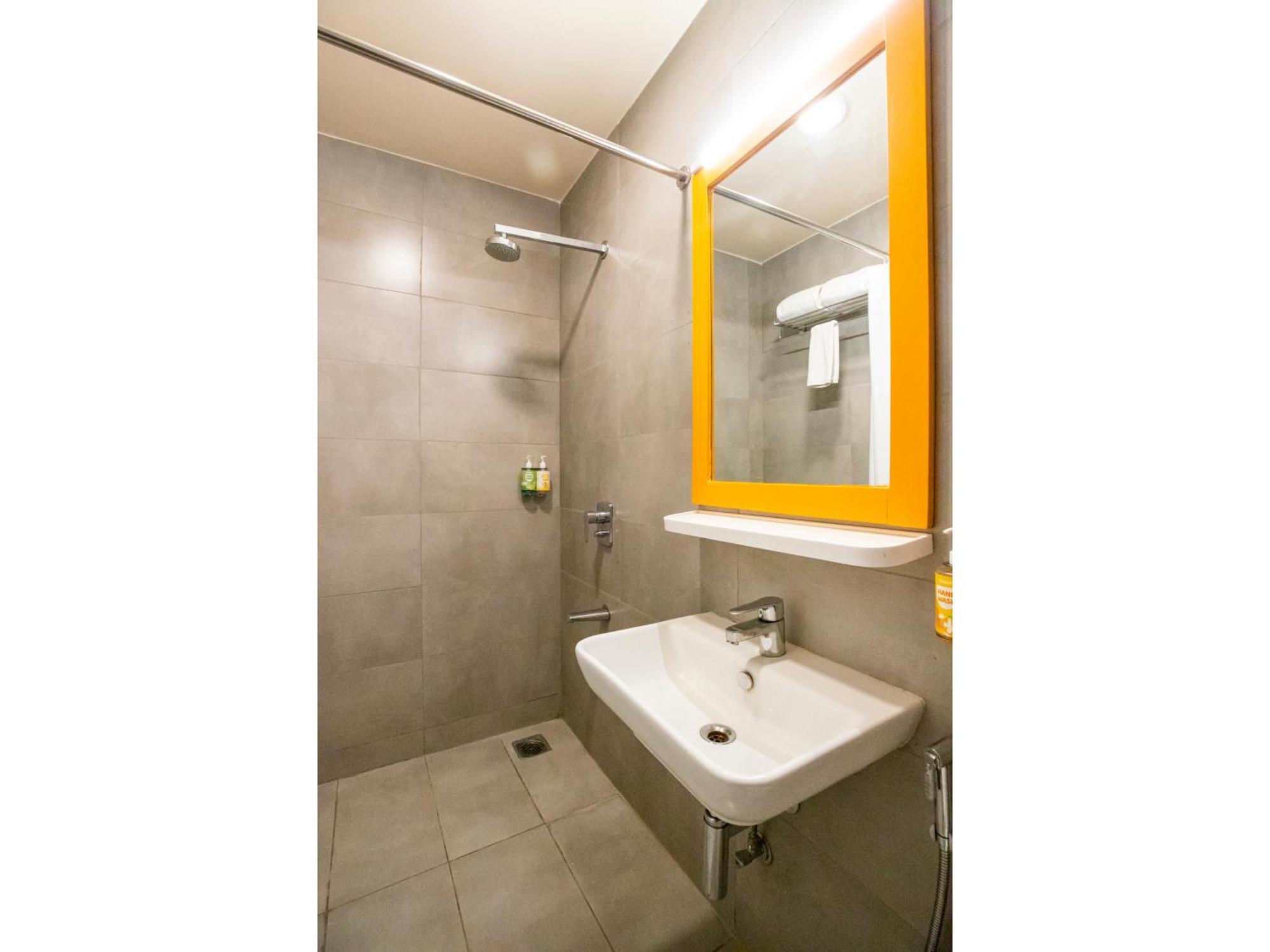 Bloom Hotel - Hsr Club Bangalore Extérieur photo